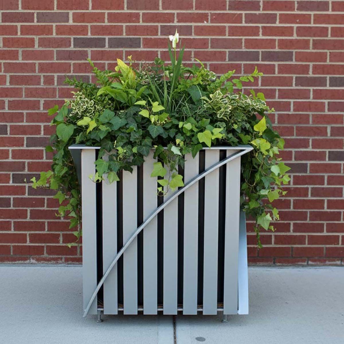 Ashton Planter