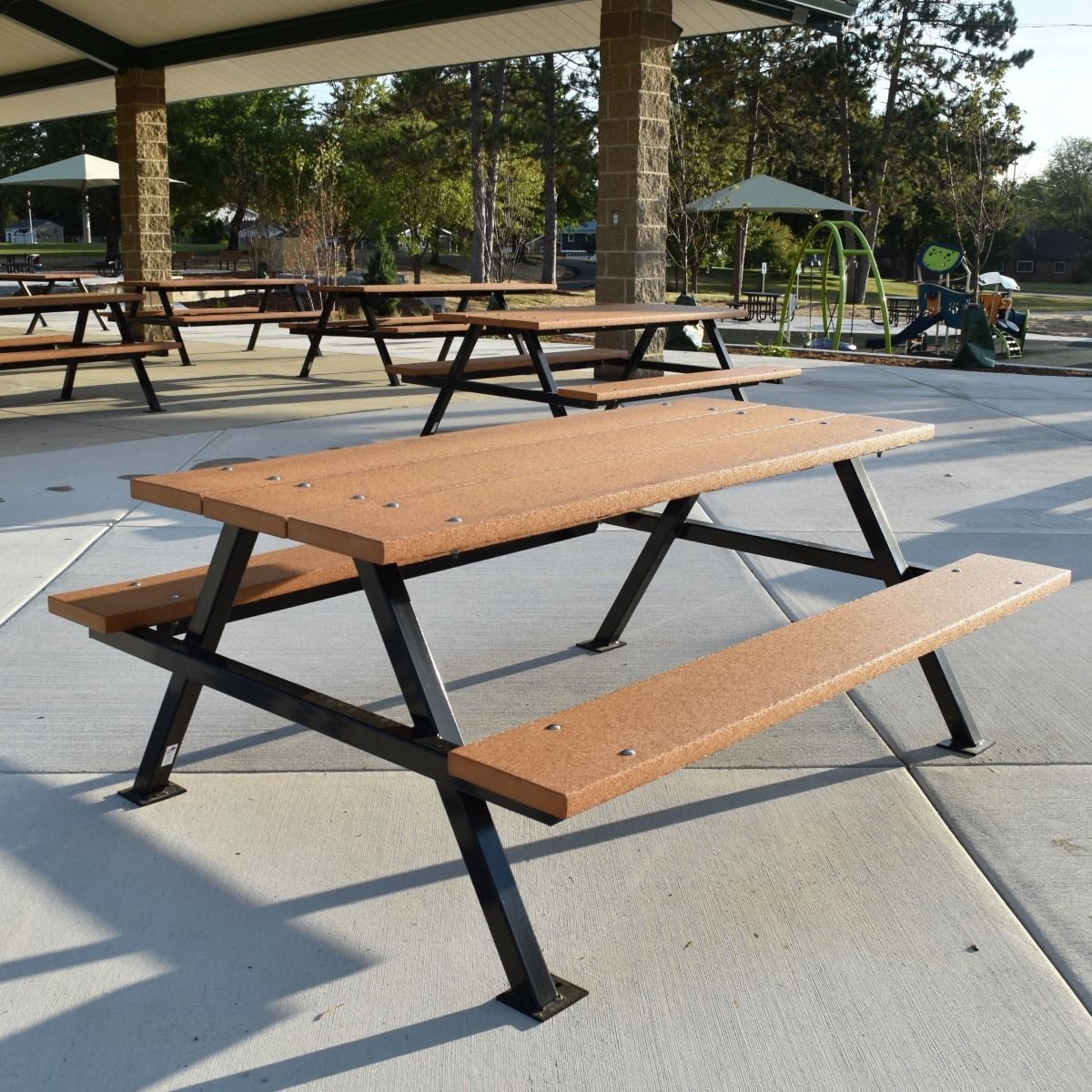 Monona Freestanding Picnic Table