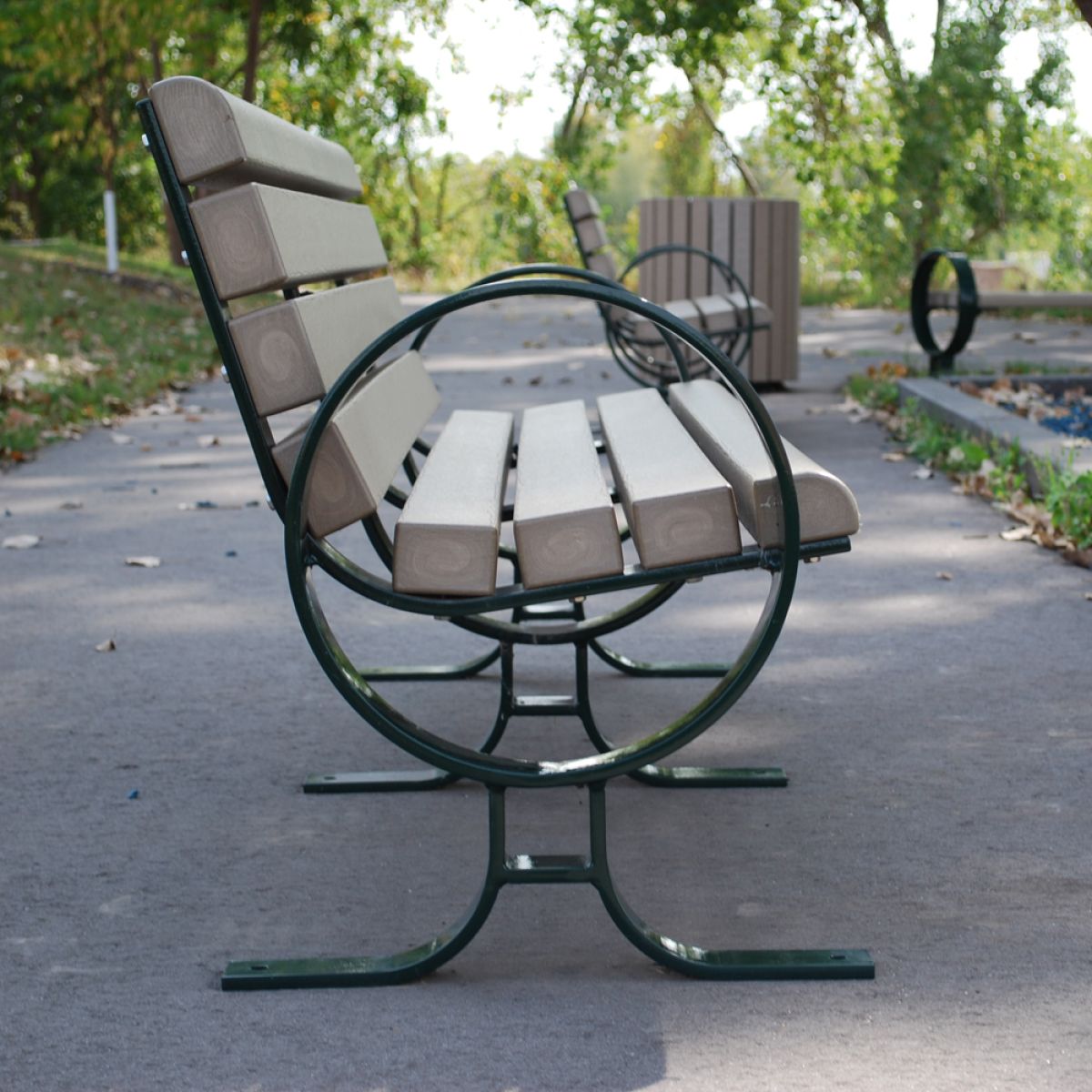 Walden Circle Arm Bench