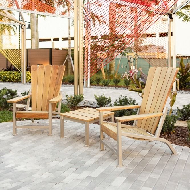 Monona Chair